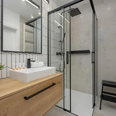 Deluxe Traugutta Sauna & Fitness By Renters * Breslavia